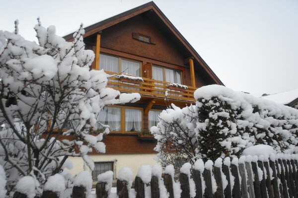 Rustiek appartement met bergzicht nabij het centrum van Oberstdorf - thumbnail 2