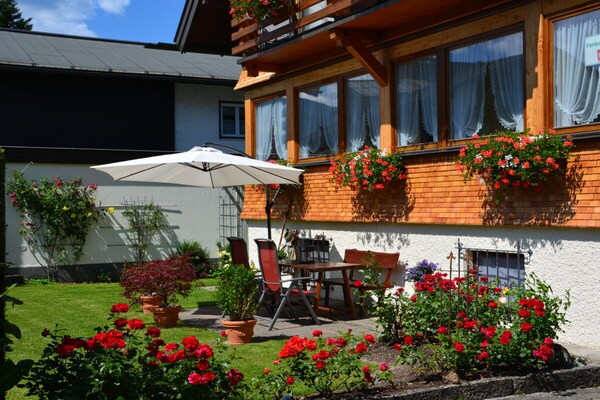 Rustiek appartement met bergzicht nabij het centrum van Oberstdorf - thumbnail 3