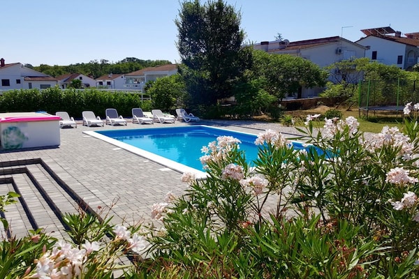 Luxe vakantiehuis in Malinska op 150 meter van het strand - thumbnail 2