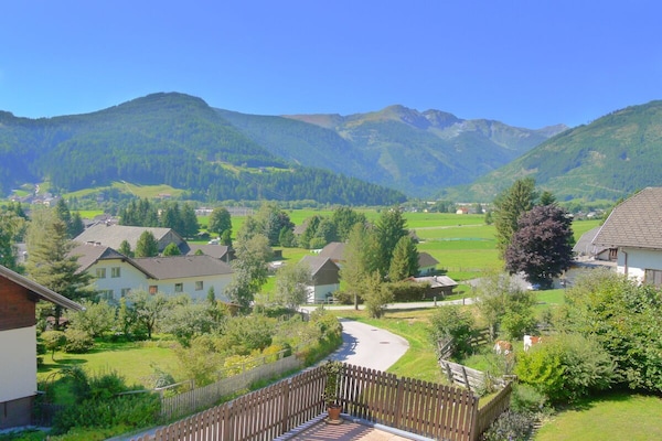 Ruim appartement op de bovenverdieping met panoramisch bergzicht in St. Michael - thumbnail 2