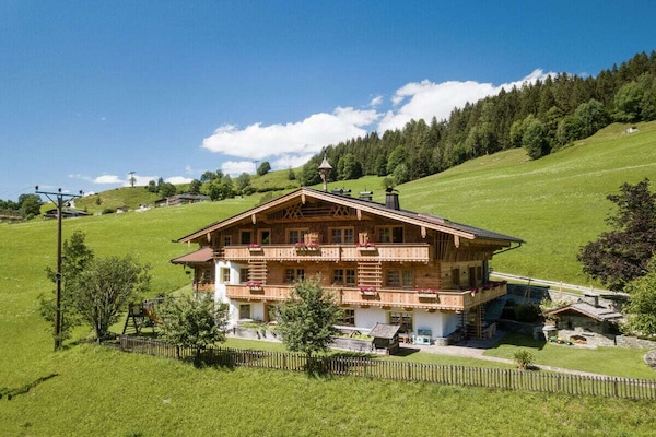 Op 800 m van de piste: sfeervol vakantiehuis in Maria Alm - thumbnail 4