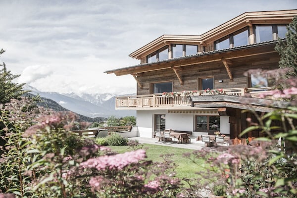 Stijlvol appartement met privésauna en bergzicht in Arzl im Pitztal - thumbnail 2