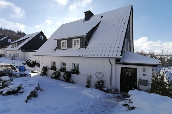 Ruim vakantiehuis voor 7 personen op 400m van centrum Olsberg, vlakbij skigebied - thumbnail 2