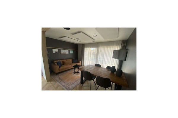 781904 - thumbnail 3