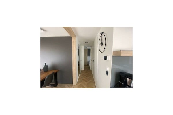781904 - thumbnail 4