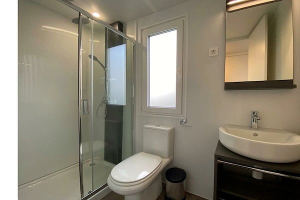 Gezellig vakantiehuis met houten accenten in Dordrecht - thumbnail 6