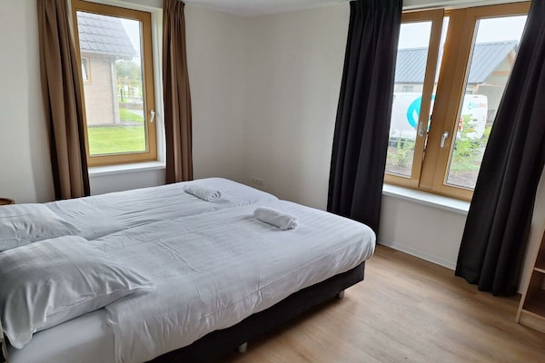 Luxe villa in Cadzand voor 10 personen met 5 en-suite badkamers - thumbnail 5