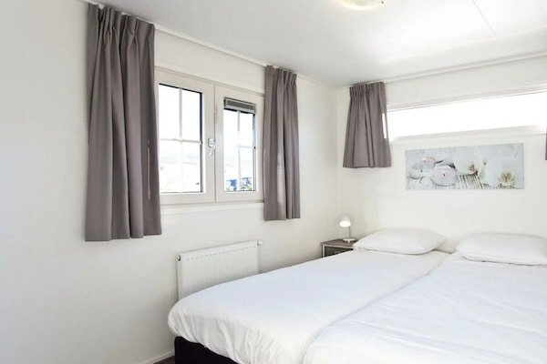 Modern vrijstaand vakantiehuis voor 4 personen in Halfweg - thumbnail 4
