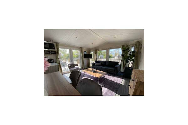 782209 - thumbnail 3