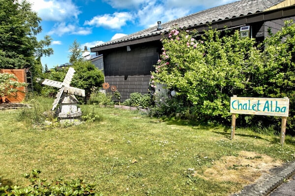 Sfeervol chalet voor 5 in Lichtenberg met royale tuin en loungesets - thumbnail 2