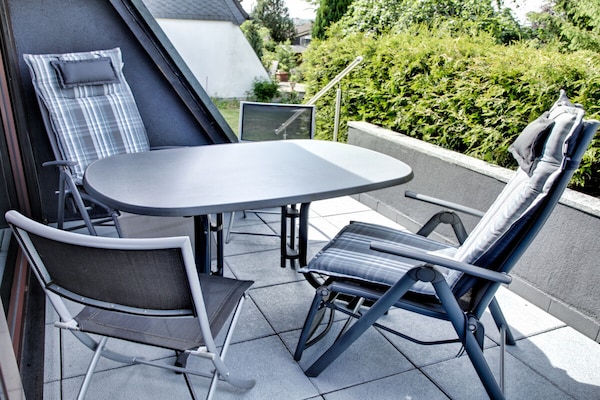 Sfeervol chalet voor 5 in Lichtenberg met royale tuin en loungesets - thumbnail 5
