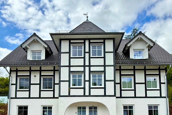 Luxe 20-persoons vakantiehuis met wellness in Olsberg, Sauerland - thumbnail 2