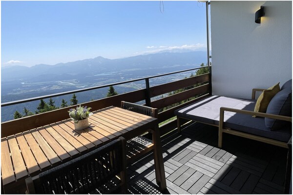 Romantisch appartement met privézwembad en panoramisch uitzicht op de Ossiachersee - thumbnail 1