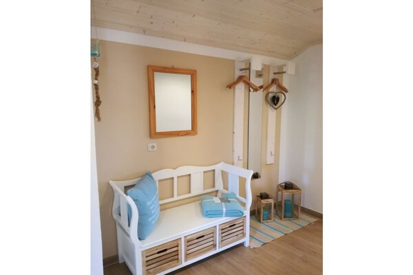 Gerenoveerd vakantiehuis op zolder met panoramisch balkon in Hunding - thumbnail 5
