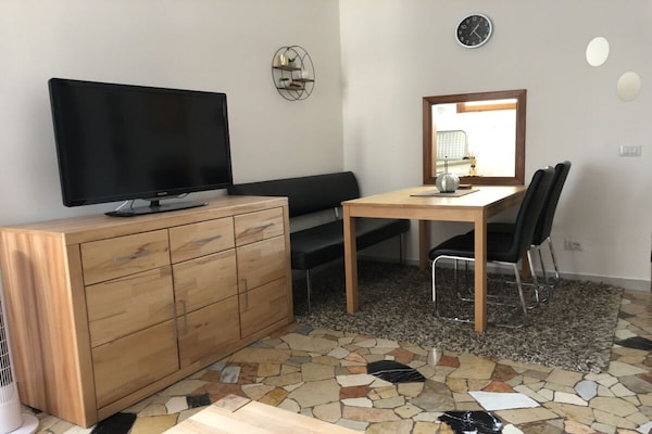 Gerenoveerd vakantiehuis in Brezzo di Bedero voor 3 personen - thumbnail 5