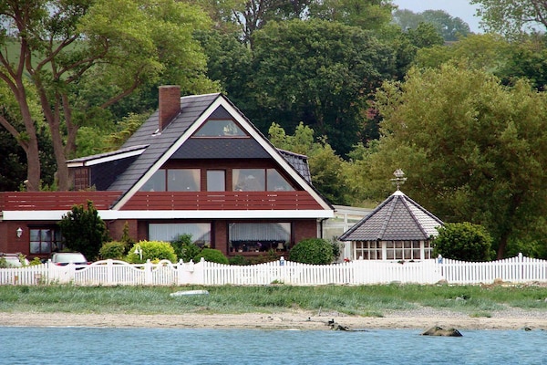 Vakantiehuis in Heiligenhafen met panoramisch uitzicht op zee - thumbnail 1