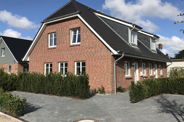 6-persoons vakantiehuis in Wyk met sauna en luxe afwerking - thumbnail 4