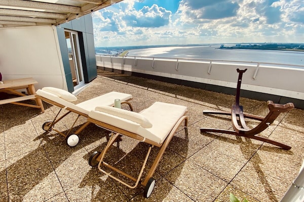 Sky Suite: Luxe Penthouse met Dakterras en Panoramisch Zeezicht in Bremerhaven - thumbnail 3