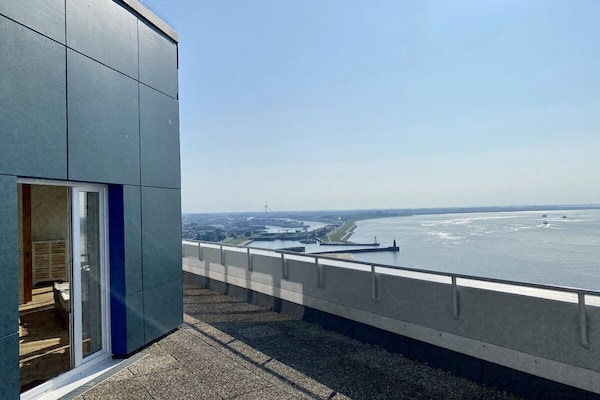 Sky Suite: Luxe Penthouse met Dakterras en Panoramisch Zeezicht in Bremerhaven - thumbnail 6