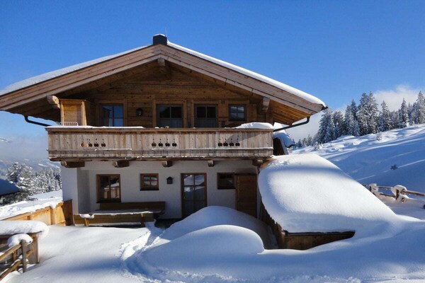 Ruim skichalet in Krimml voor 12 personen met sauna en uitzicht - thumbnail 2