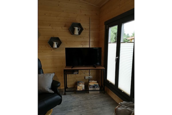 Vakantiehuis Barbara in Enspel: knusse bungalow met zonnig terras - thumbnail 6