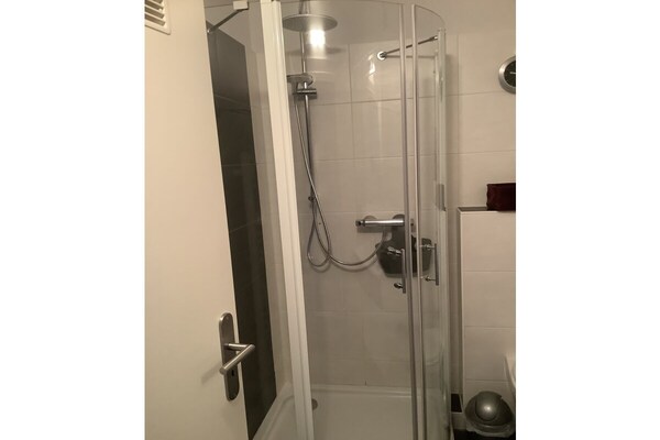 Modern appartement op 9e verdieping met panoramisch balkon in Hohegeiß - thumbnail 5