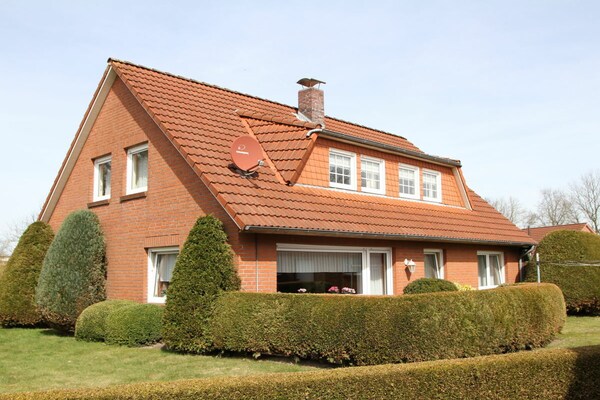 Ruim vakantiehuis in Esens voor 5 personen met terras - thumbnail 2