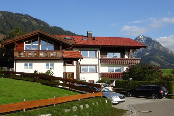 Zonnig appartement Sonnenkopf met groot terras en alpenpanorama in Oberstdorf - thumbnail 2