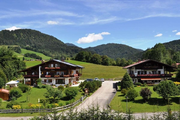 5-persoons vakantiehuis in Reit im Winkl nabij de piste - thumbnail 2