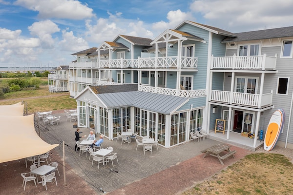 Luxe villa met sauna op Vakantiepark Cape Helius, 10 pers., vlakbij zee - thumbnail 2