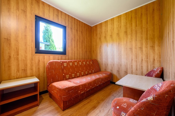 Rustgevend vakantiehuis in Darlowo met eigen jacuzzi · 30 m² - thumbnail 3