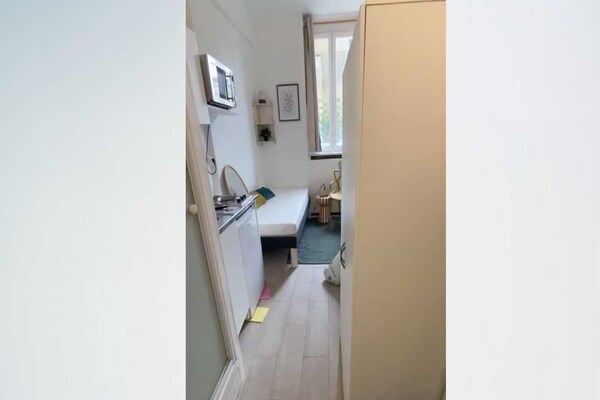 Compacte studio in het 16e arrondissement, vlakbij Bois de Boulogne - thumbnail 1