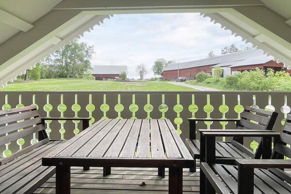 Idyllisch vakantiehuis bij het meer in Kristdala, Småland - thumbnail 3