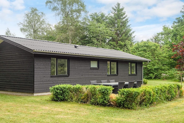 Ruim vakantiehuis voor 10 personen in Fårvang - thumbnail 2