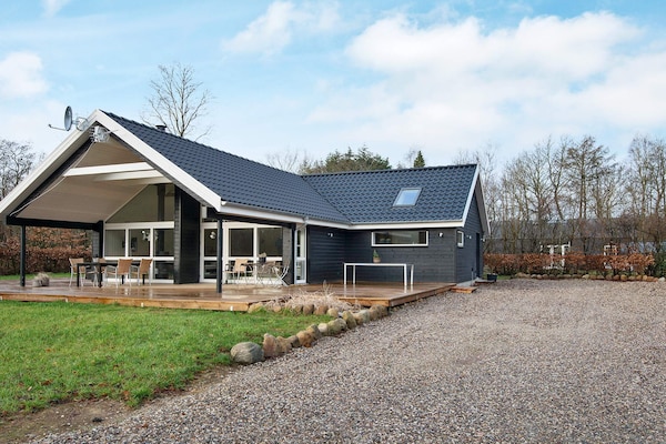 Licht vakantiehuis voor 8 personen met whirlpool nabij Silkeborg - thumbnail 1