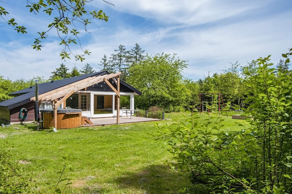Vrijstaand vakantiehuis aan golfbaan in Bording met ruimte voor 5 personen - thumbnail 3