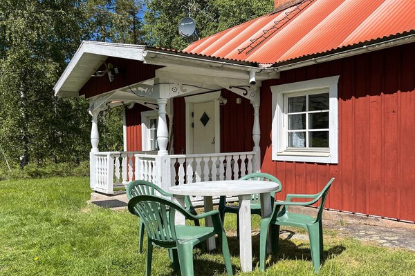 Vrijstaand vakantiehuis met sauna aan de golfbaan in Kristdala - thumbnail 5