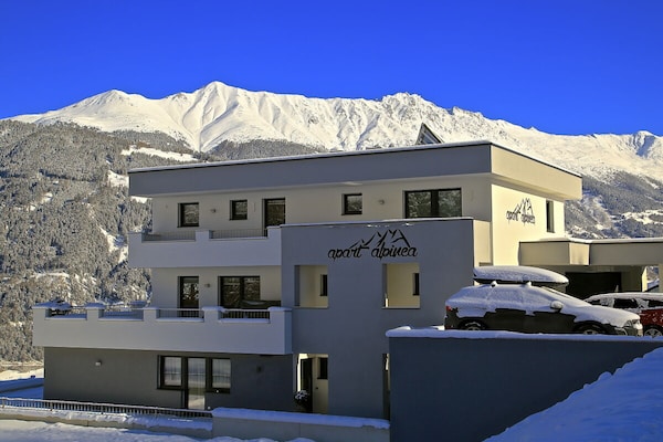 280275 - Ladis