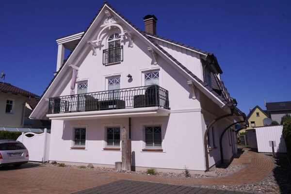 Centraal gelegen vakantiehuis Brigantine in Ostseeheilbad Zingst - thumbnail 2