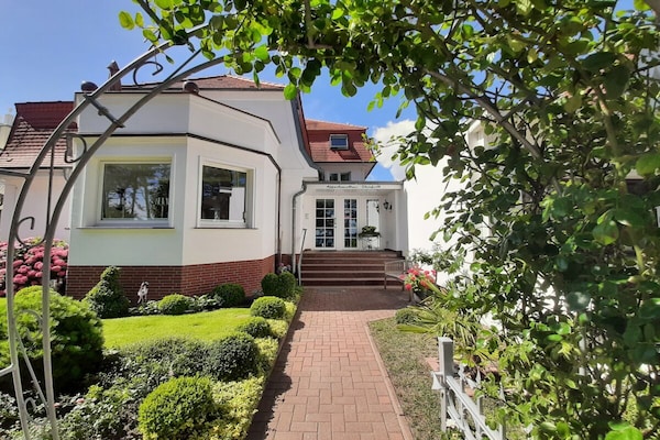 Op 800m van het centrum: sfeervol vakantiehuis in Ostseebad Binz - thumbnail 1