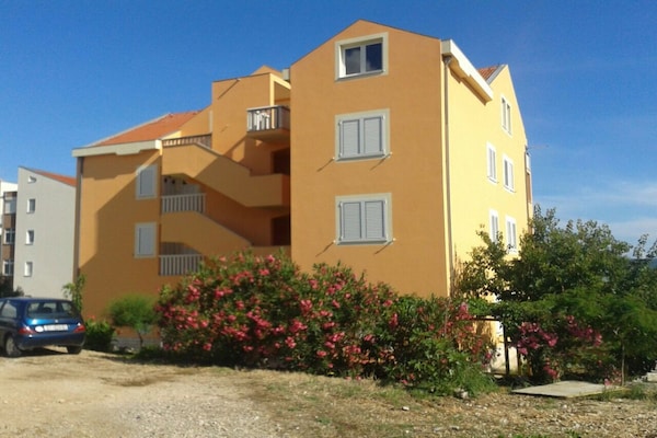 4-persoons vakantiehuis in Kastel Stafilic met zwembad - thumbnail 3