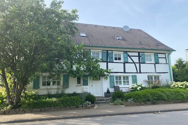 303425 - Leverkusen