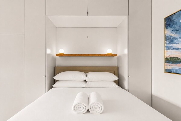 Lichte en stijlvolle studio met balkon in Darlinghurst - thumbnail 4