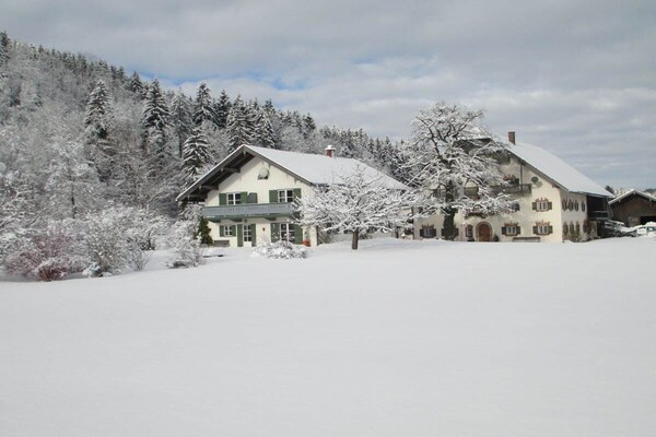 Gezellig vakantiehuis in Ruhpolding met balkon en zwembad - thumbnail 5