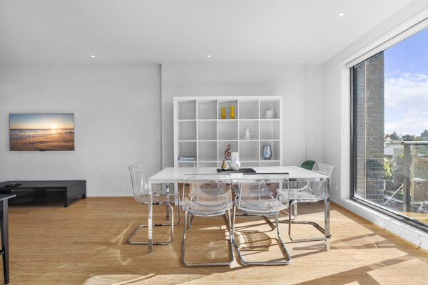 Licht en ruim appartement voor twee personen in St Kilda - thumbnail 3