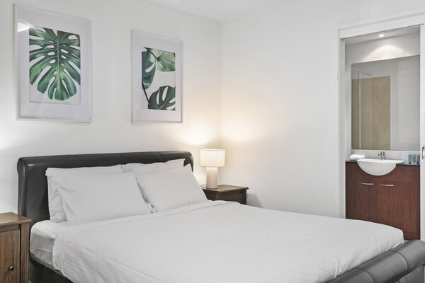 Licht en ruim appartement voor twee personen in St Kilda - thumbnail 5