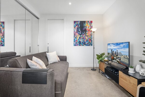 Licht appartement met skyline-uitzicht in South Yarra - thumbnail 2