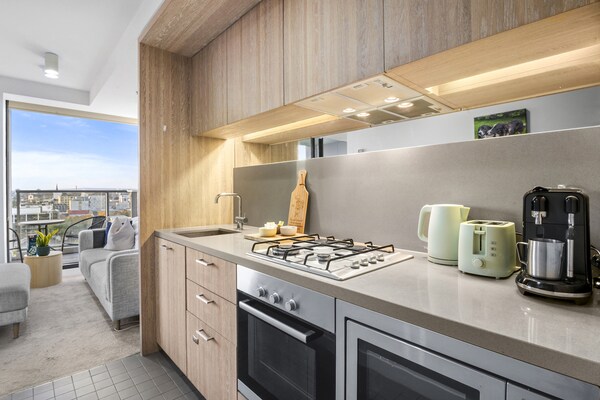 Licht appartement met skyline-uitzicht in South Yarra - thumbnail 5