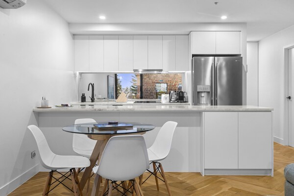 Licht appartement op 2 minuten van het strand in Port Melbourne - thumbnail 6