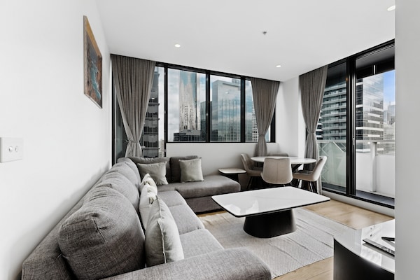 Stijlvol appartement met skyline-uitzicht in Southbank - thumbnail 1